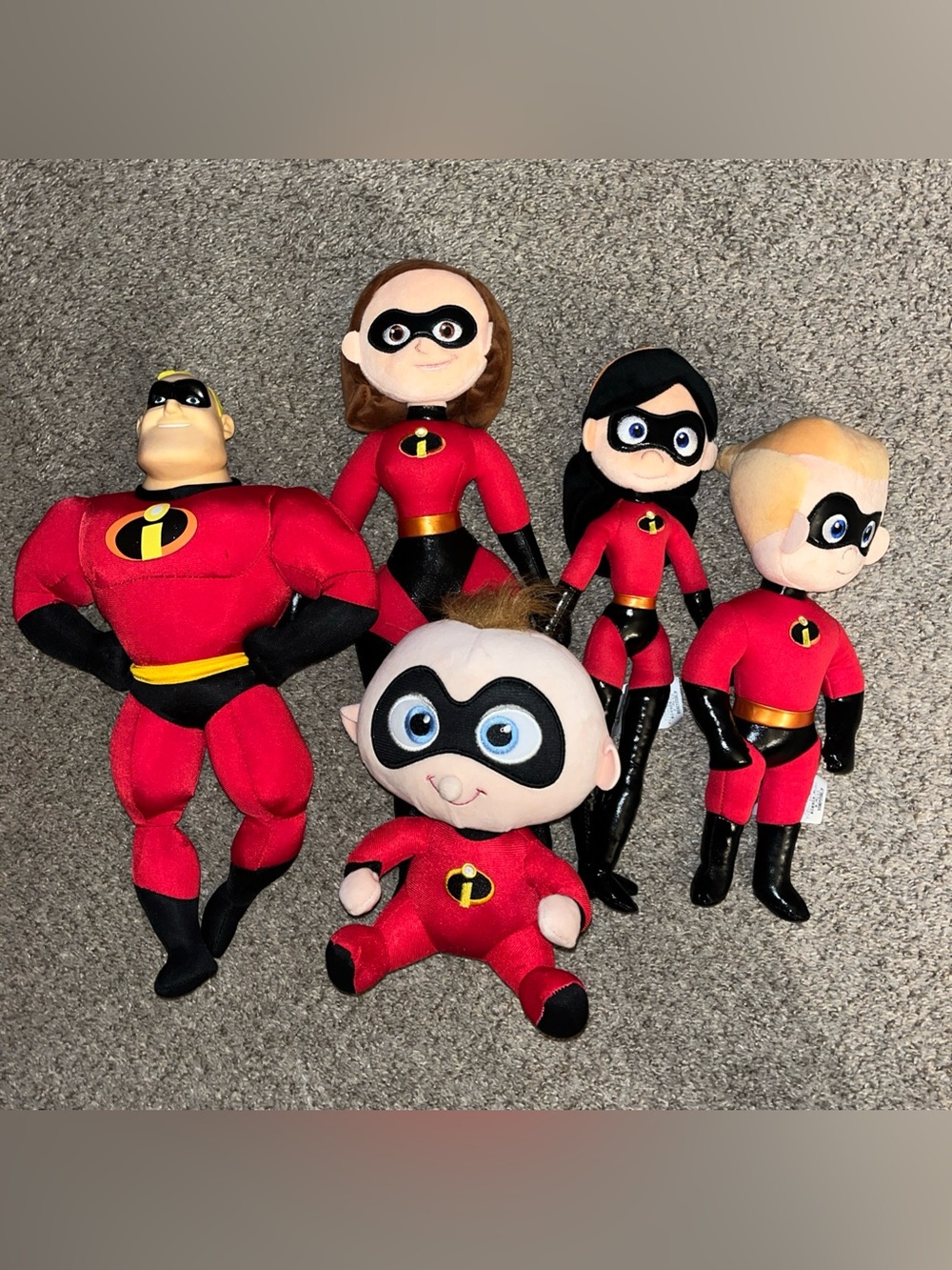Disney Store INCREDIBLES Family Plush Doll Lot Of 5 Stuffed Toys Pixar Complete